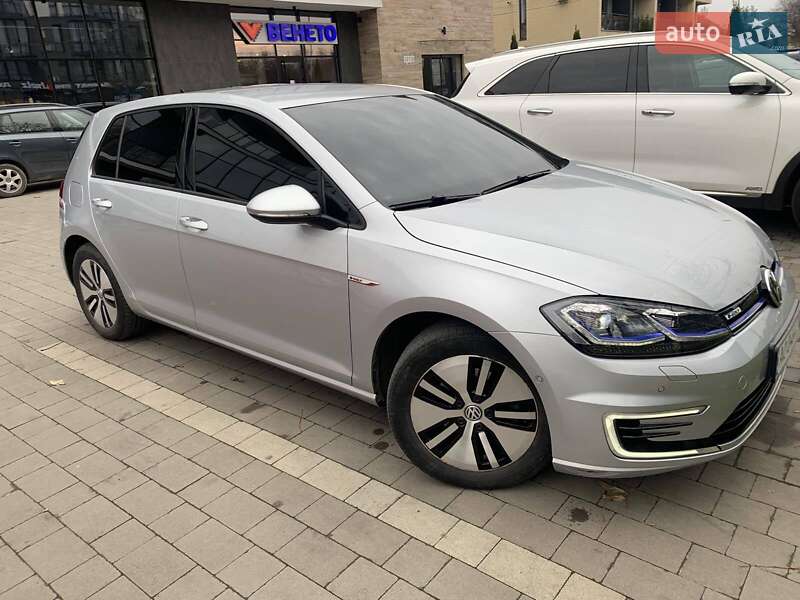 Хэтчбек Volkswagen e-Golf 2018 в Ужгороде