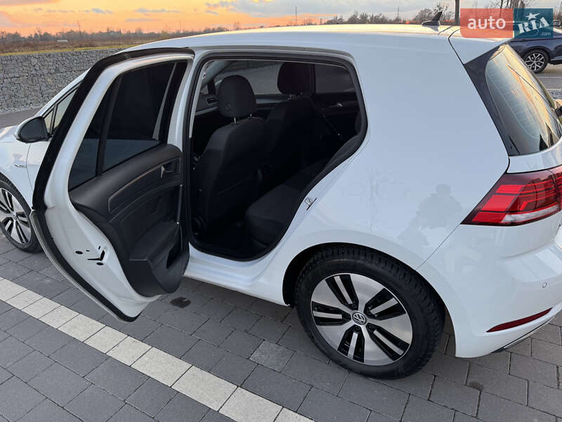 Хэтчбек Volkswagen e-Golf 2020 в Мукачево