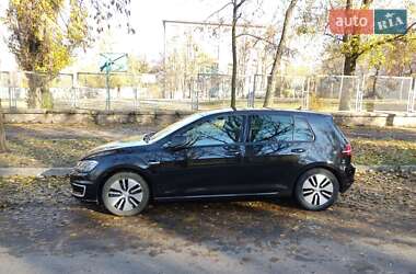 Хетчбек Volkswagen e-Golf 2015 в Запоріжжі