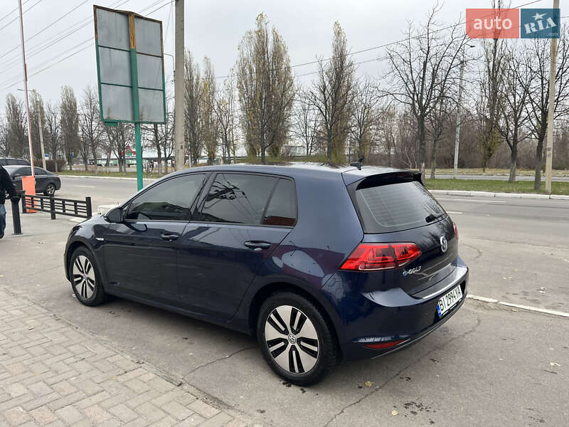 Хэтчбек Volkswagen e-Golf 2016 в Кременчуге