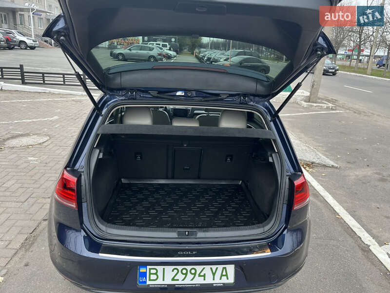 Хэтчбек Volkswagen e-Golf 2016 в Кременчуге