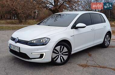 Хэтчбек Volkswagen e-Golf 2015 в Кропивницком