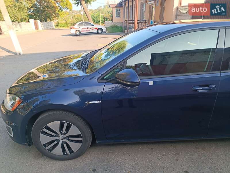 Хетчбек Volkswagen e-Golf 2016 в Дніпрі