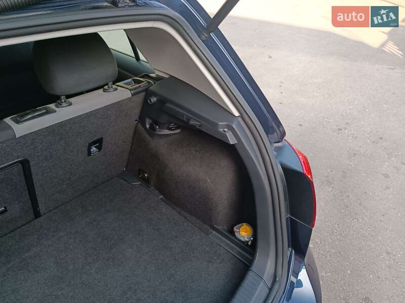 Хетчбек Volkswagen e-Golf 2016 в Дніпрі