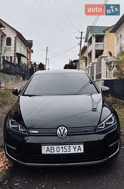 Хетчбек Volkswagen e-Golf 2014 в Чернівцях