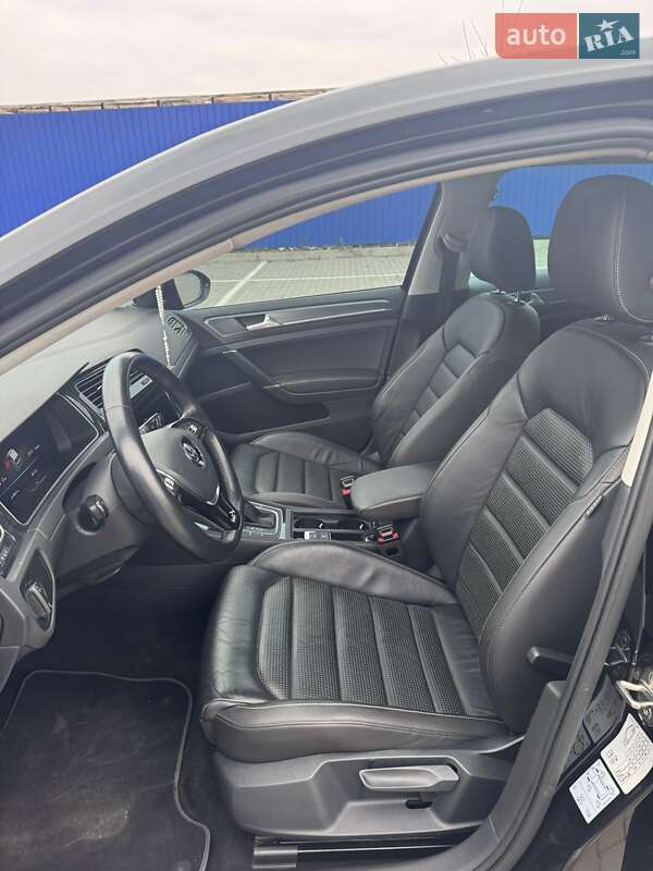 Хетчбек Volkswagen e-Golf 2019 в Калуші