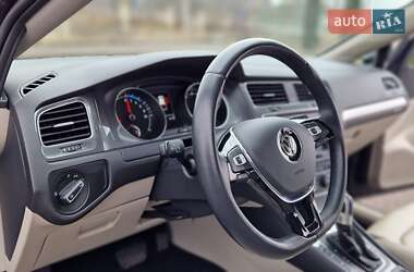 Хэтчбек Volkswagen e-Golf 2015 в Ровно