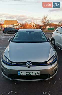 Хетчбек Volkswagen e-Golf 2016 в Києві