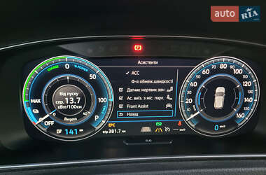 Хэтчбек Volkswagen e-Golf 2018 в 