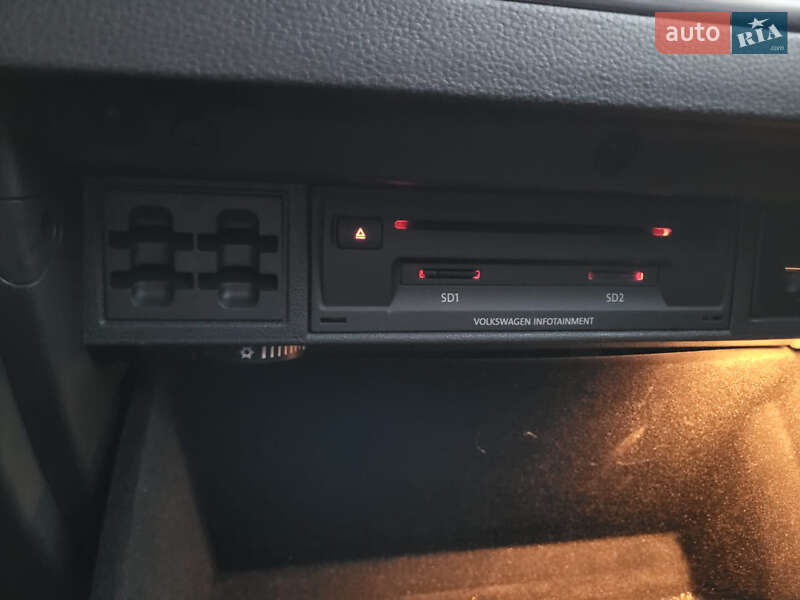 Хетчбек Volkswagen e-Golf 2018 в Ужгороді