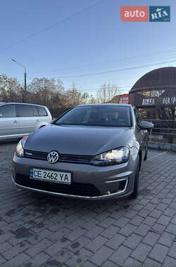 Хетчбек Volkswagen e-Golf 2015 в Чернівцях