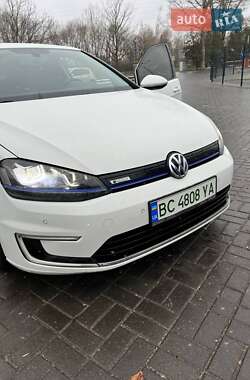 Хетчбек Volkswagen e-Golf 2015 в Львові