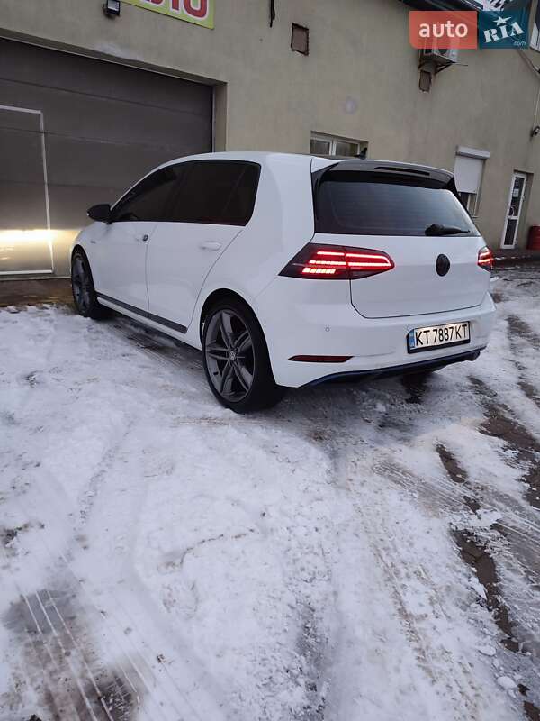 Хэтчбек Volkswagen e-Golf 2018 в Ивано-Франковске