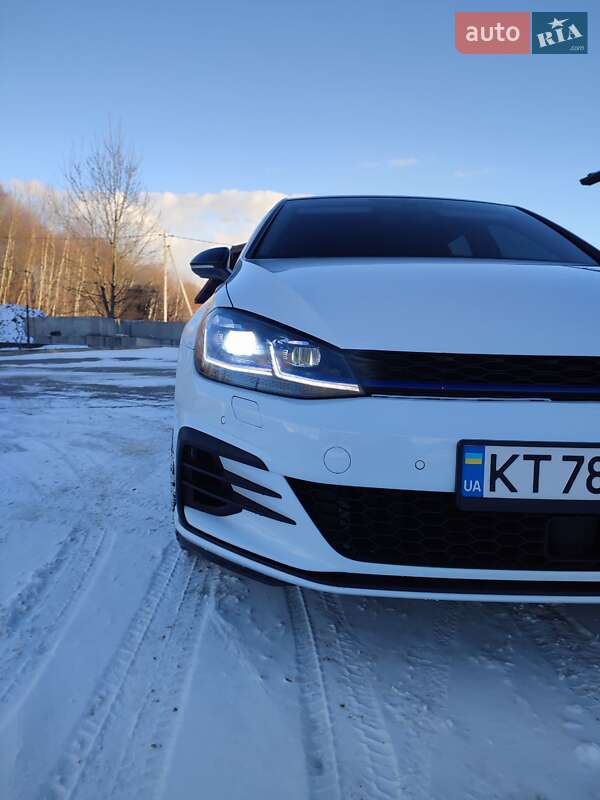 Хэтчбек Volkswagen e-Golf 2018 в Ивано-Франковске