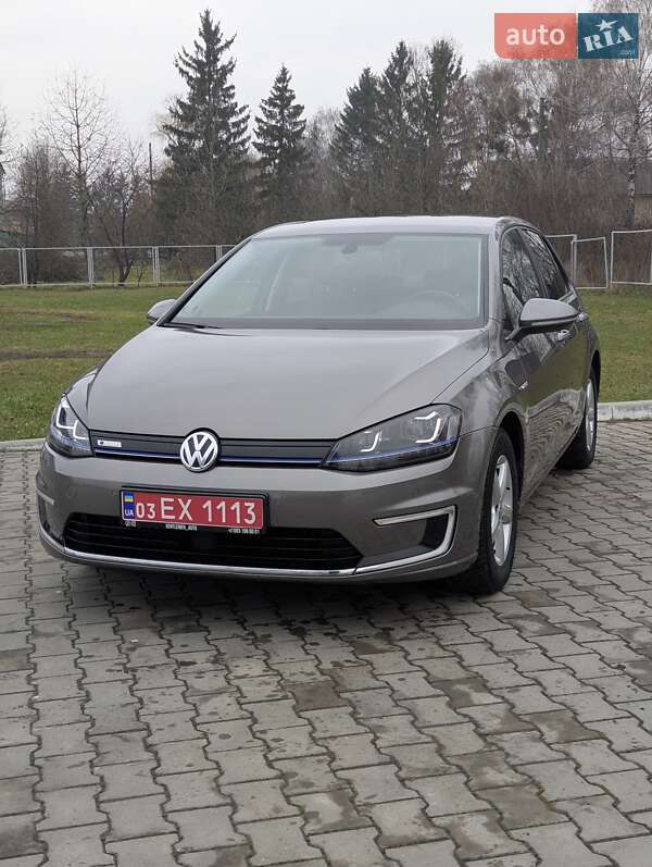 Volkswagen e-Golf 2015