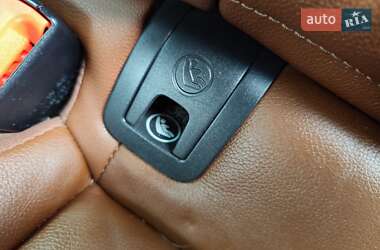 Хэтчбек Volkswagen e-Golf 2015 в 