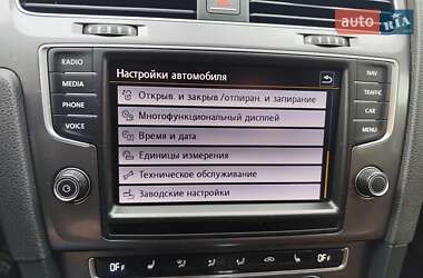 Хэтчбек Volkswagen e-Golf 2015 в 