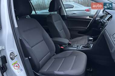 Хэтчбек Volkswagen e-Golf 2019 в 