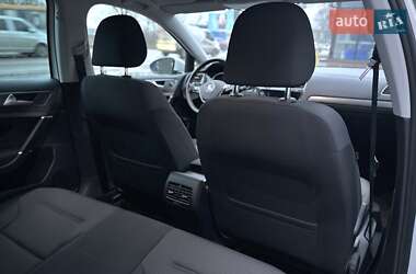 Хэтчбек Volkswagen e-Golf 2019 в 