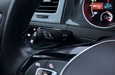 Хэтчбек Volkswagen e-Golf 2019 в 