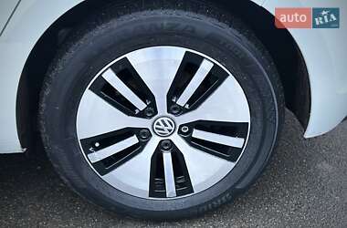 Хэтчбек Volkswagen e-Golf 2019 в 