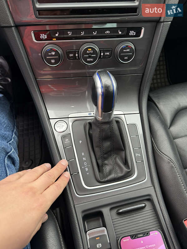 Хэтчбек Volkswagen e-Golf 2014 в Одессе