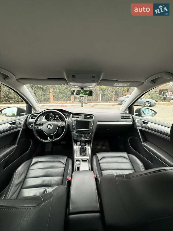 Хэтчбек Volkswagen e-Golf 2014 в Одессе