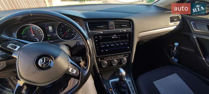 Хэтчбек Volkswagen e-Golf 2020 в Умани