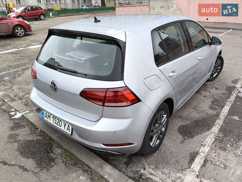 Хэтчбек Volkswagen e-Golf 2019 в Житомире