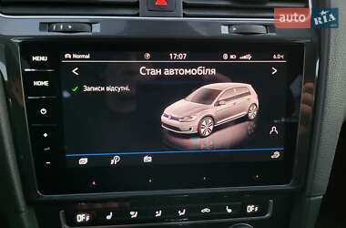 Хэтчбек Volkswagen e-Golf 2018 в 