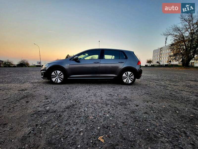 Хетчбек Volkswagen e-Golf 2018 в Ужгороді
