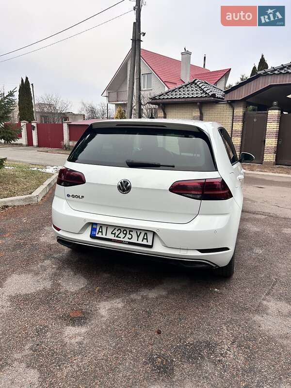 Хетчбек Volkswagen e-Golf 2017 в Києві