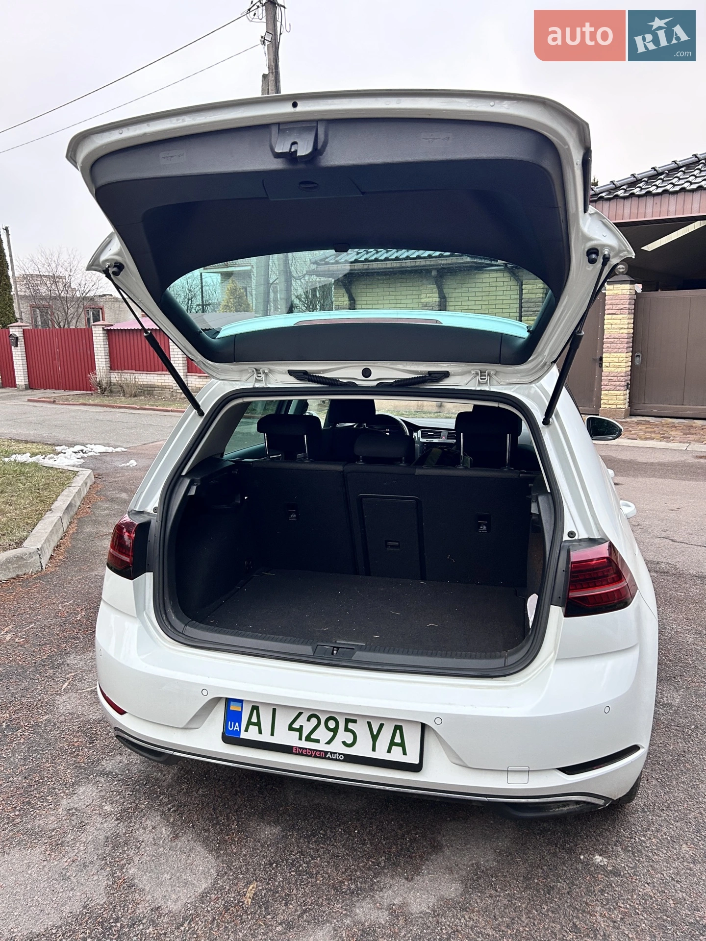 2017 Volkswagen Golf - мініатюра 10