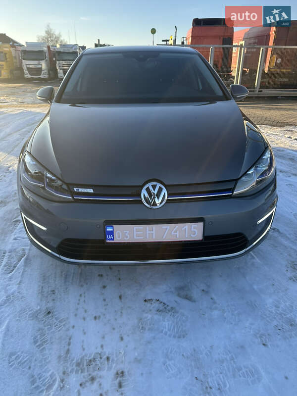 Хэтчбек Volkswagen e-Golf 2018 в Львове