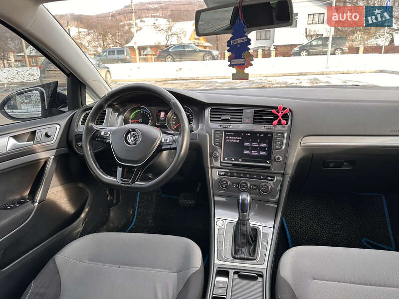 Хетчбек Volkswagen e-Golf 2014 в Яремчі