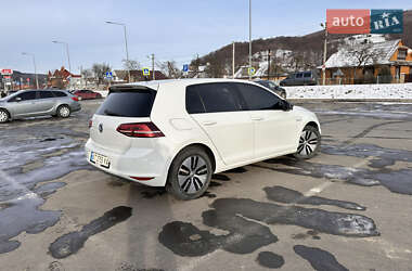 Хэтчбек Volkswagen e-Golf 2014 в 