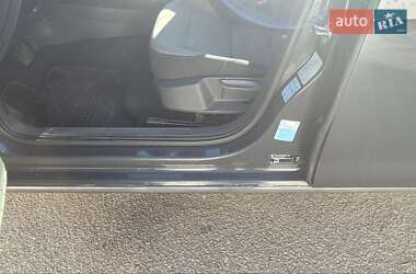 Хэтчбек Volkswagen e-Golf 2015 в 