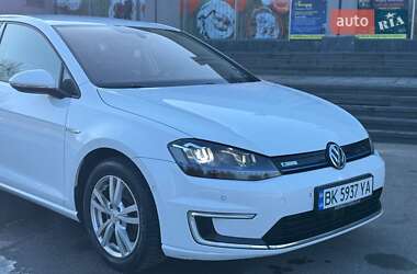 Хетчбек Volkswagen e-Golf 2014 в Рівному