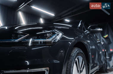 Хэтчбек Volkswagen e-Golf 2020 в 