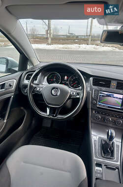 Хэтчбек Volkswagen e-Golf 2015 в Львове