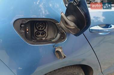 Хетчбек Volkswagen e-Golf 2015 в 