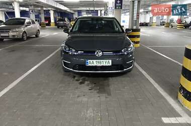 Хэтчбек Volkswagen e-Golf 2020 в Киеве