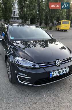 Хэтчбек Volkswagen e-Golf 2020 в Киеве
