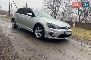 Хетчбек Volkswagen e-Golf 2015 в Летичіві