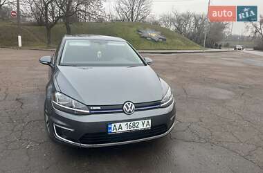 Хэтчбек Volkswagen e-Golf 2017 в Кропивницком