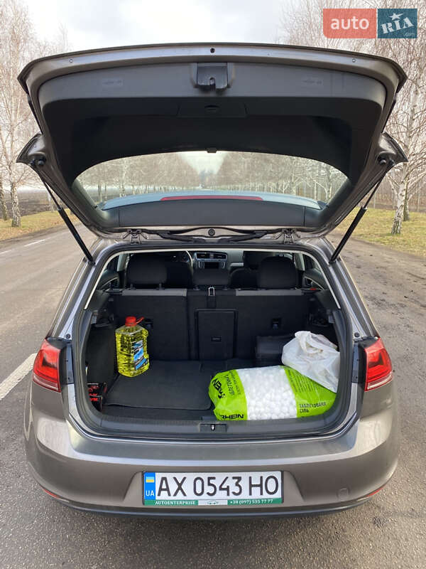 Хетчбек Volkswagen e-Golf 2016 в Дніпрі