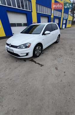Хетчбек Volkswagen e-Golf 2015 в 