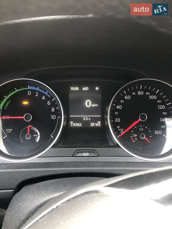 Хетчбек Volkswagen e-Golf 2015 в Ужгороді