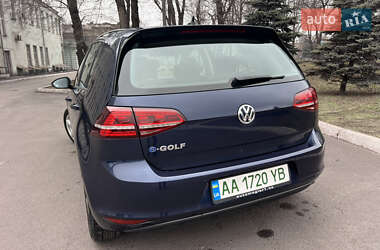 Хетчбек Volkswagen e-Golf 2015 в Дніпрі