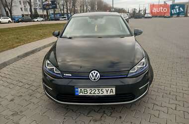 Хетчбек Volkswagen e-Golf 2015 в Києві